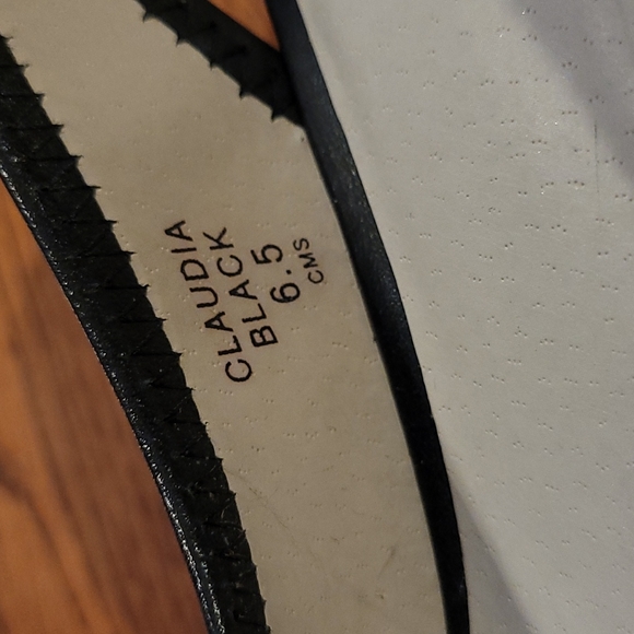 Market Claudia Heels - Picture 11 of 13